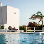 Villa Avas Palm By Aegean Breeze Lagoon-style Shared Pool