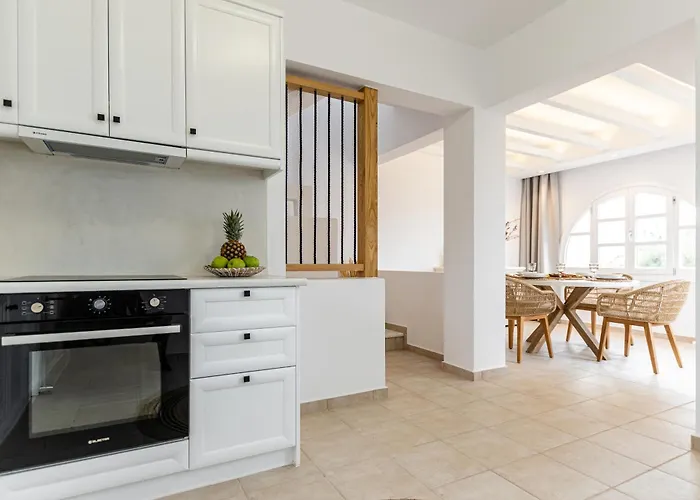 Avas Palm By Aegean Breeze Lagoon-style Shared Pool * Pláka