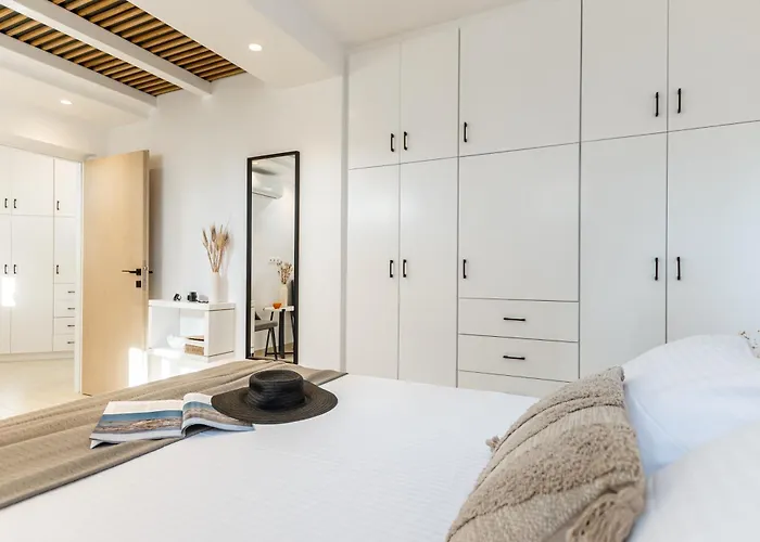 Avas Palm By Aegean Breeze Lagoon-style Shared Pool Pláka